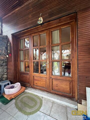 20-SAPANCADA SİTE İÇERİSİNDE SATILIK TRİBLEKS VİLLA